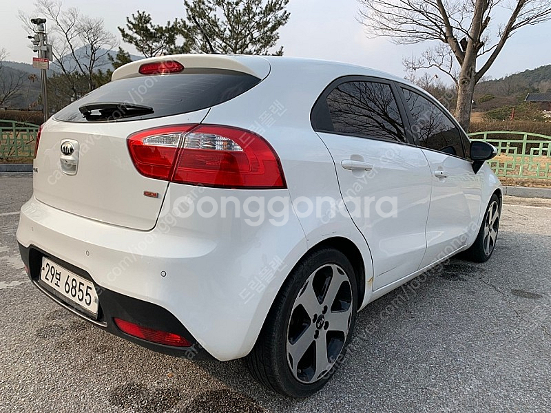 KIA 올뉴프라이드 해치백 1.6GDI 프레스티지-45...--3