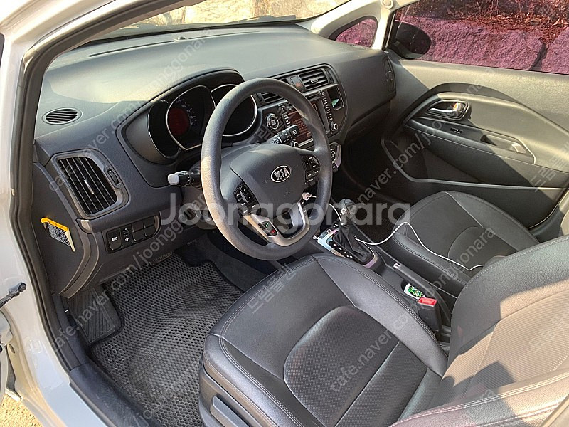 KIA 올뉴프라이드 해치백 1.6GDI 프레스티지-45...--9