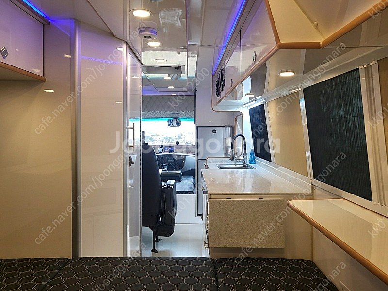 대우레스타 오토 캠핑카--6