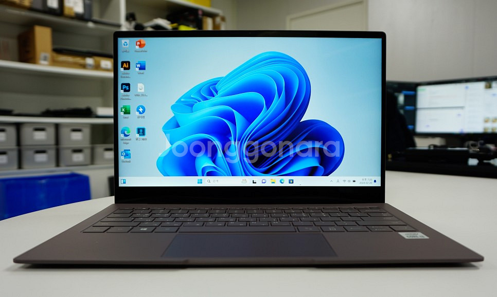 [삼성] 갤럭시북S 13인치 NT767XCM i3/8G...--1