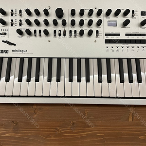 Korg Minilogue 코르그 미니로그 팝니다