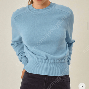 더름 SERGIA CASHMERE BACK-SLIT SWEATER (LIMITED)