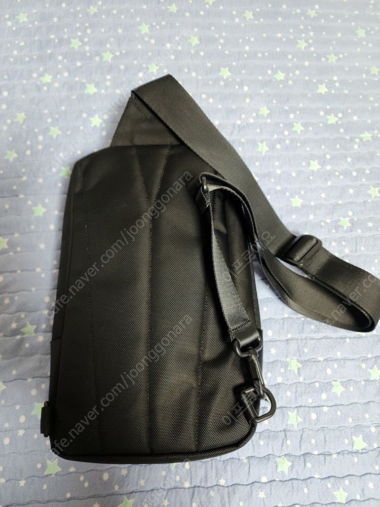 샘소나이트 슬링백/크로스백(HS909002) 팔아요--1