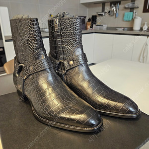 [42]생로랑 하네스 크록레더 블랙