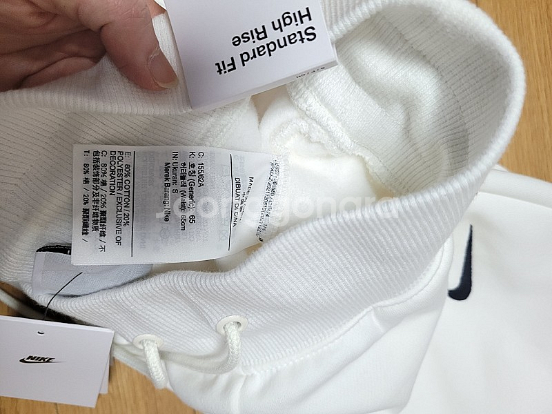 1개 새상품 S - 나이키 여성 스텐다드핏 기모 플리스 화이트 조거 팬츠 7만원에 드려요--4