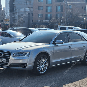 아우디뉴A8 60 TFSI 콰트로 LWB (4인승)아우디중고차 전액할부