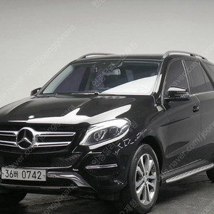 [벤츠]GLE 클래스 W166 GLE 250 d 4MATIC / 2016 년 / 118,000km/ 36버0742