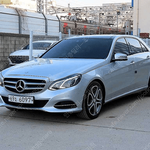 벤츠뉴 E클래스 E250 블루텍 4MATIC 아방가르드 (5인승)벤츠중고차 전액할부