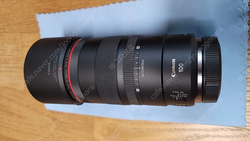 캐논 RF 100mm F2.8 L macro 렌즈입니다. 이미지