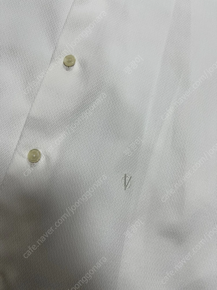 베르사체 컬렉션 V패턴 직조 셔츠 정품 이미지