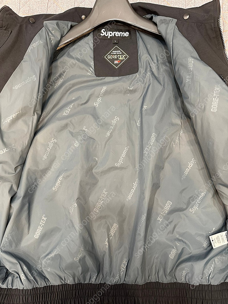 슈프림 고어텍스 트랙 자켓 L 사이즈--2