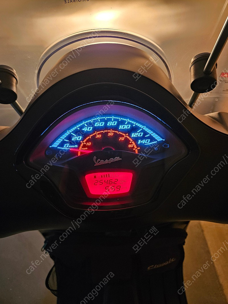 서울 성동구 19년식 베스파gts300(노떼에디션) 팝니다 이미지