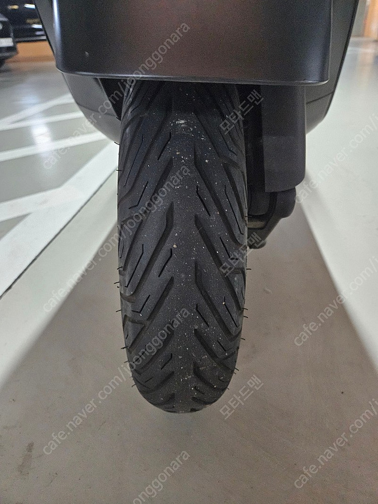 서울 성동구 19년식 베스파gts300(노떼에디션) 팝니다 이미지