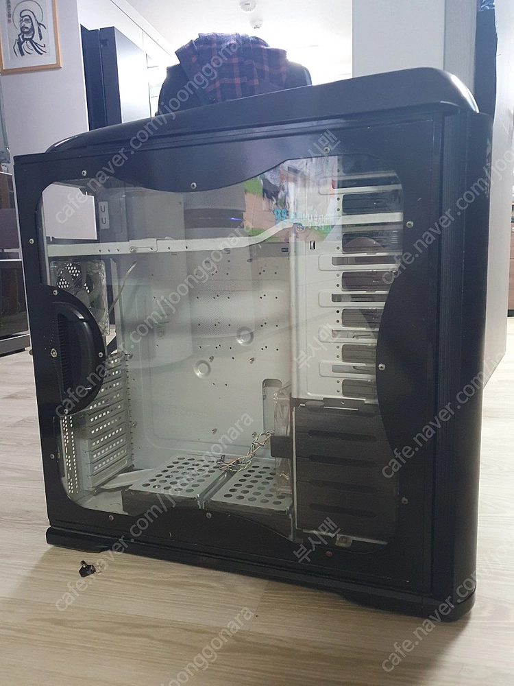 고전 써멀스테이크 아머 VH6000 빅 서버 케이스 블랙 팝니다. 튜닝 아크릴 개조 이미지