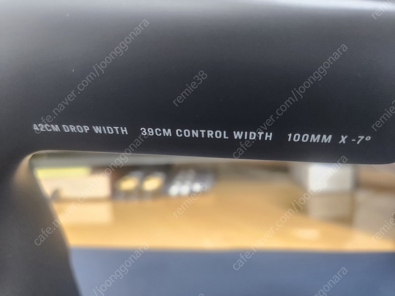 트렉 마돈 7세대 전용 일체형 핸들바 (42-39-100) 이미지