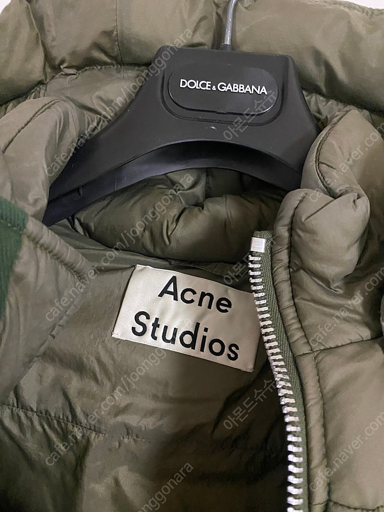 아크네 스튜디오 패딩 이미지