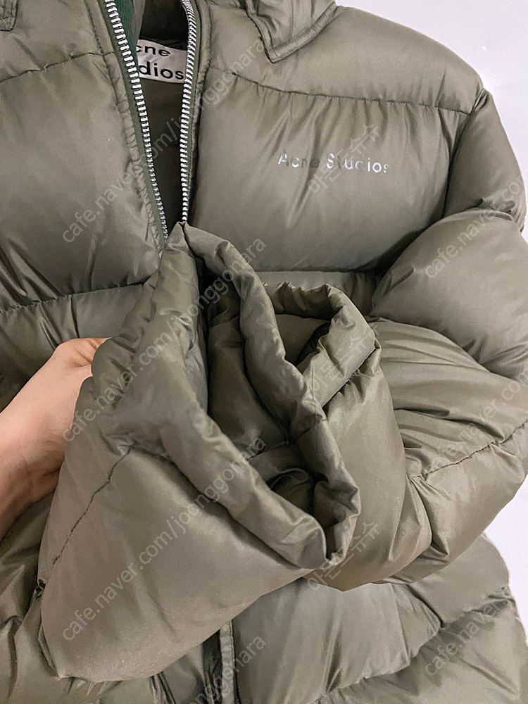 아크네 스튜디오 패딩 이미지