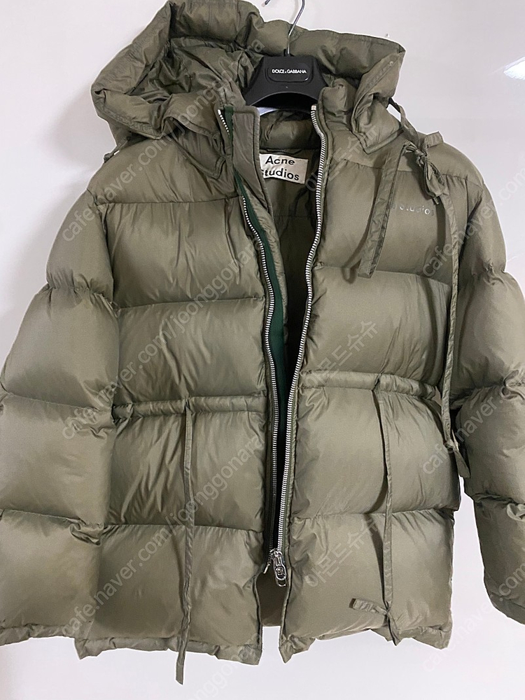 아크네 스튜디오 패딩 이미지