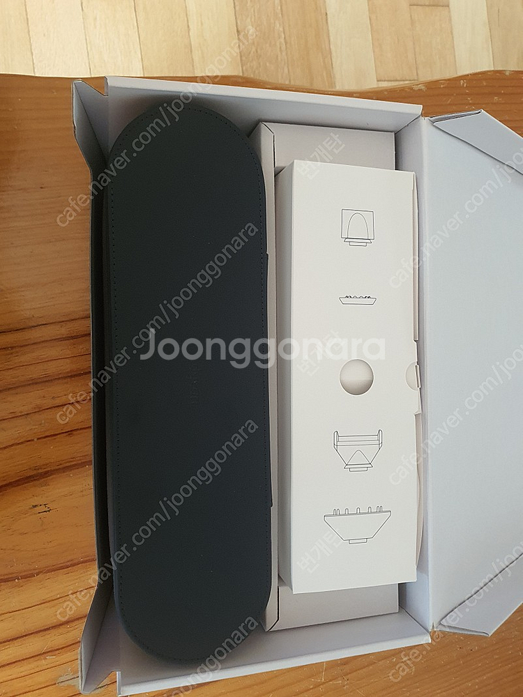 다이슨 슈퍼소닉 hd08 팝니다.--0