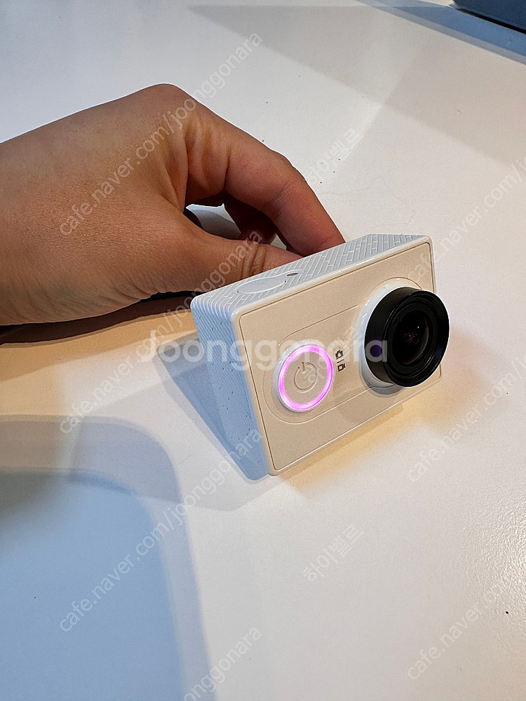 택포 ! 샤오미 액션캠 샤오이 + 블루투스 셀카봉 + 방수팩 + 손목스트랩--3