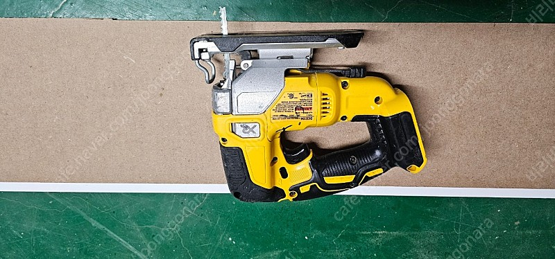 디월트 dcs334 팝니다 이미지