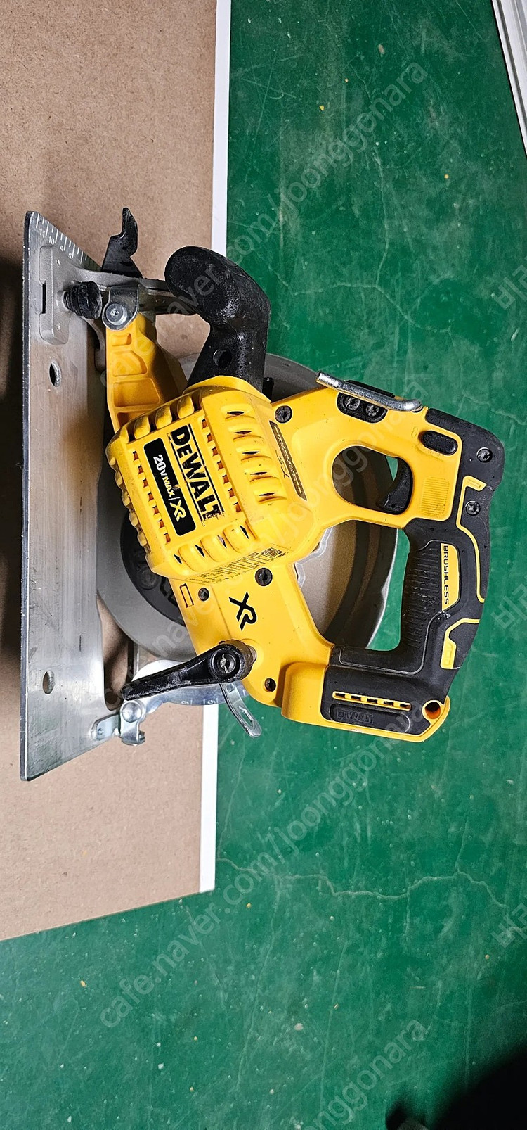 디월트 570 베어툴팝니다. 이미지