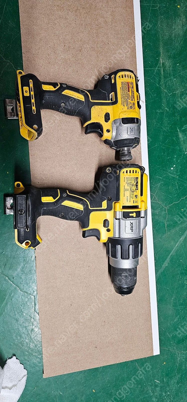 디월트 dcf887 dcd996 2개팝니다. 이미지