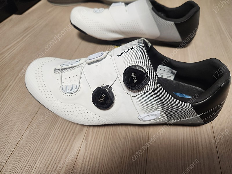 시마노 RC7 화이트 28.2 신동품 판매합니다. 이미지