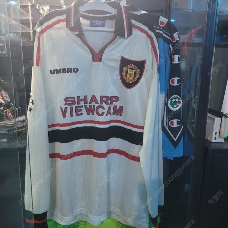 98-99 맨유 어웨이 트레블 챔스 버젼 베컴 매치원 급처 이미지