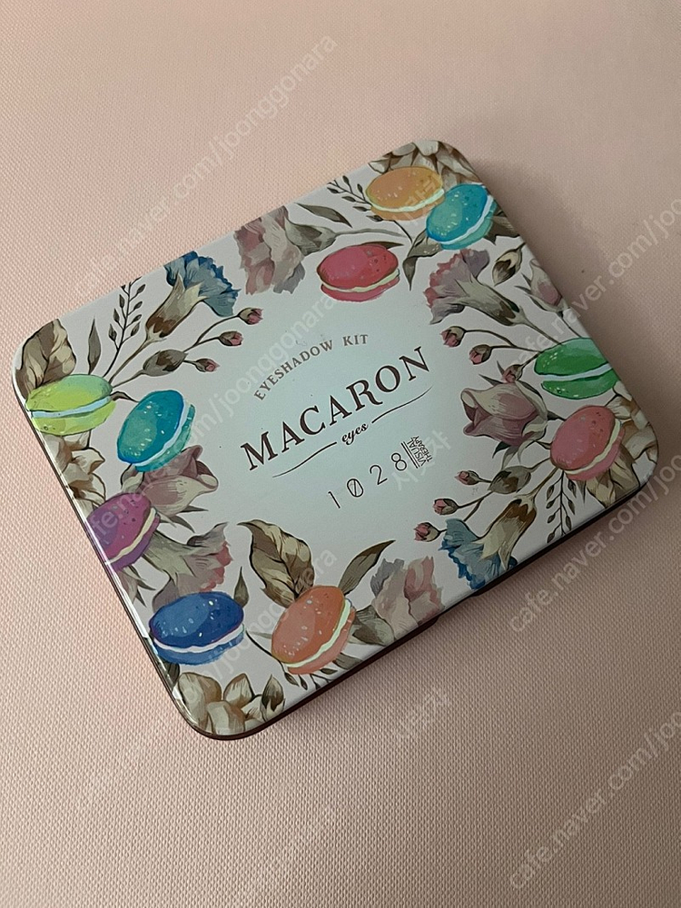 거의 새 컨디션인 조르지오 아르마니 루나솔 마카롱 스틸라 등 아이섀도우 팔레트 이미지