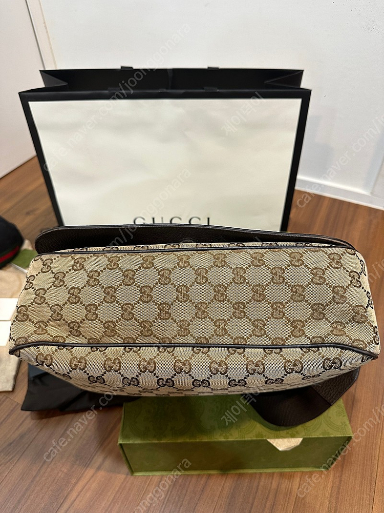 상태 A급 구찌 수프림 캔버스 메신저백 크로스백 L사이즈 팝니다 (개인) 이미지