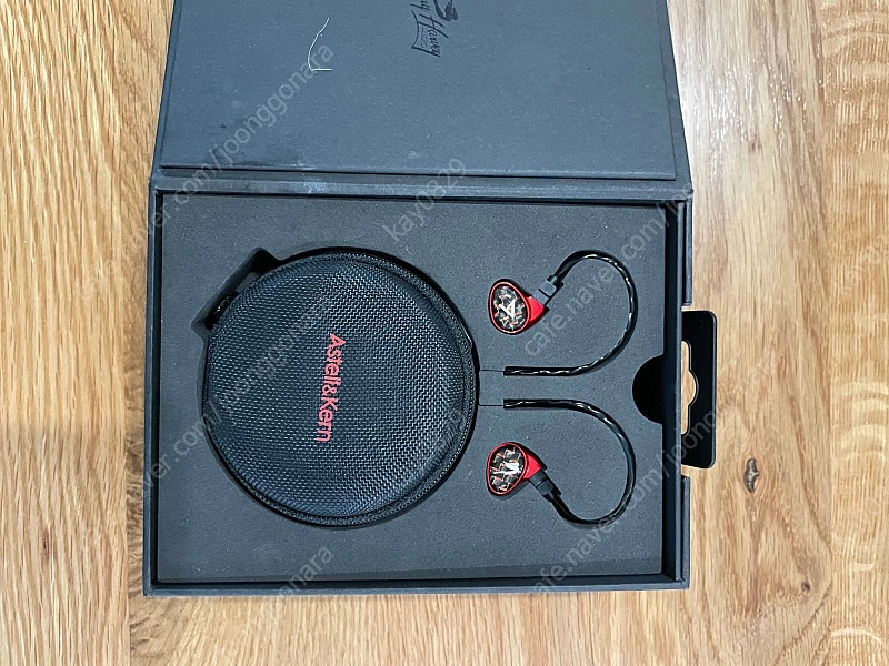 아스텔앤컨 레드 빌리진 이어폰 Astell&Kern Billie Jean 이미지