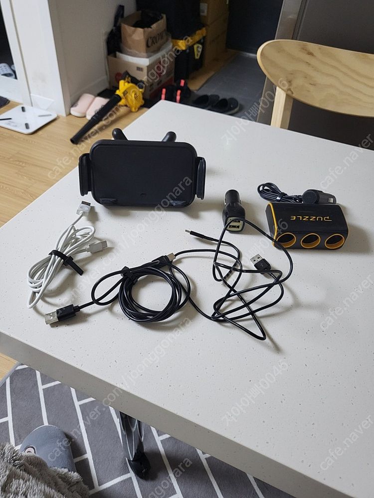 삼성정품 갤럭시 폴드 거치대 Z 폴드3 플립4 차량용 무선 충전기 EP H5300 이미지