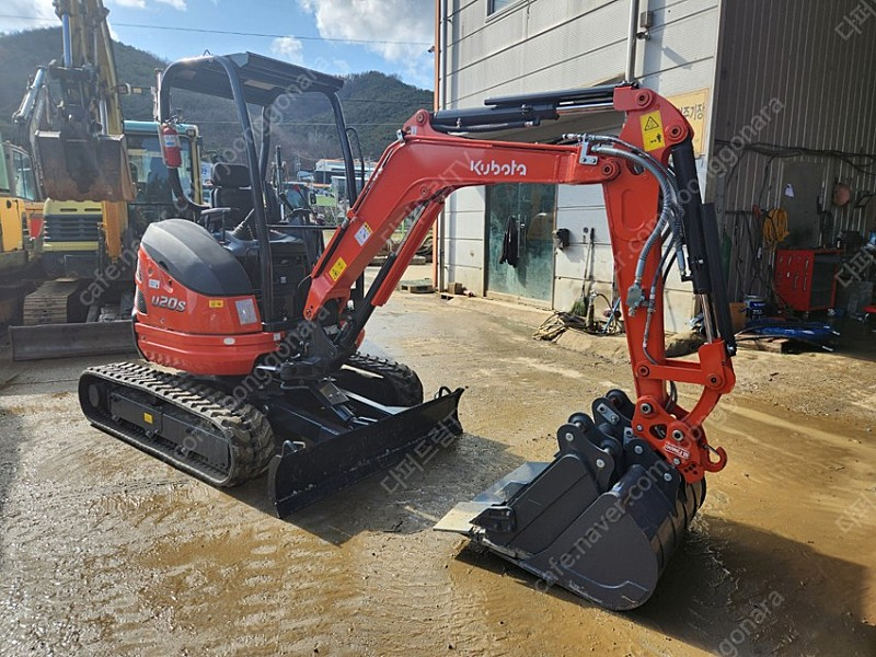 굴삭기 포크레인 구보다2톤 U20 가동시간 12시간 22년식 팝니다! 이미지