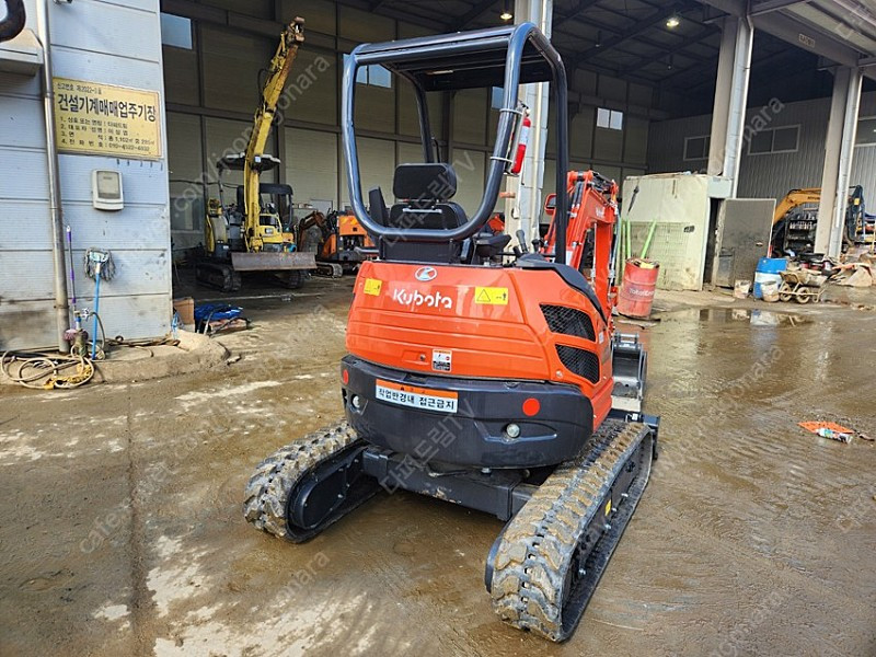 굴삭기 포크레인 구보다2톤 U20 가동시간 12시간 22년식 팝니다! 이미지
