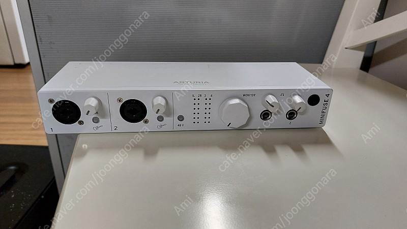 arturia minifuse4 아투리아 미니퓨즈4 판매합니다. 이미지