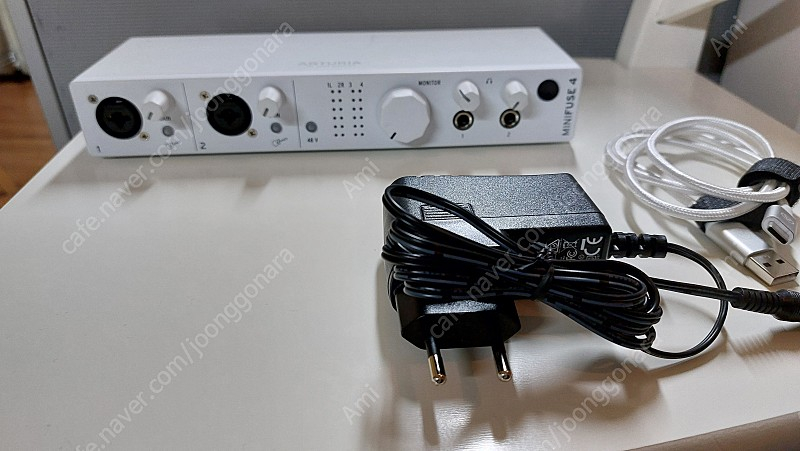 arturia minifuse4 아투리아 미니퓨즈4 판매합니다. 이미지