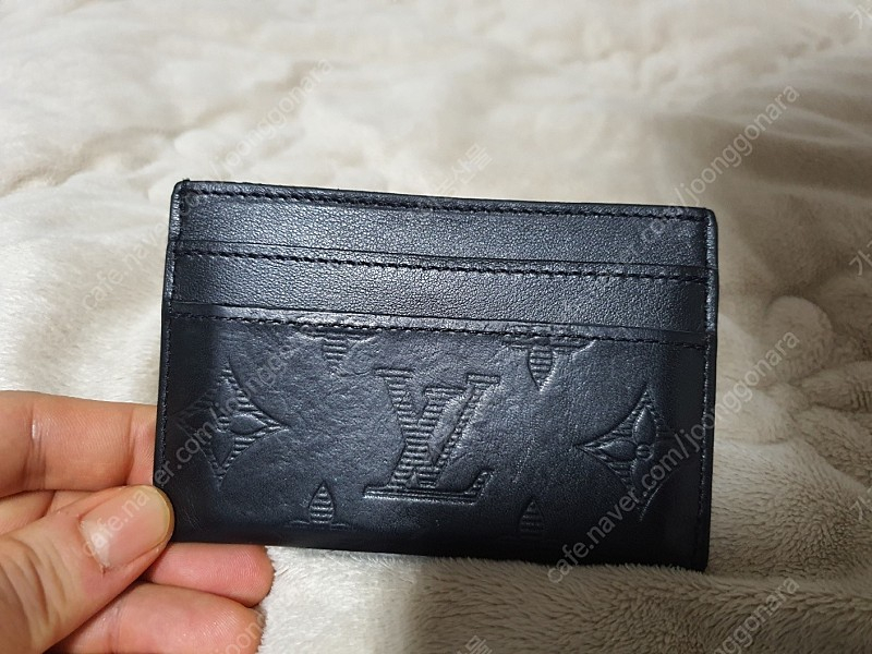 루이비통 블랙 카드지갑 사이즈 11 x 7cm 이미지