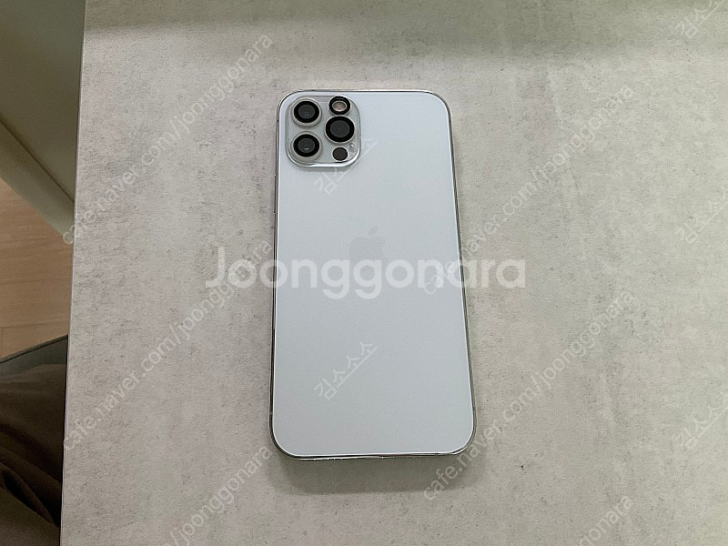 아이폰 12프로 실버 128기가 자급제폰, 배터리 86프로, 강화유리 끼워 사용--2