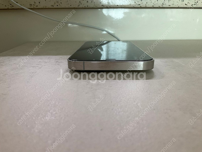 아이폰 12프로 실버 128기가 자급제폰, 배터리 86프로, 강화유리 끼워 사용--5