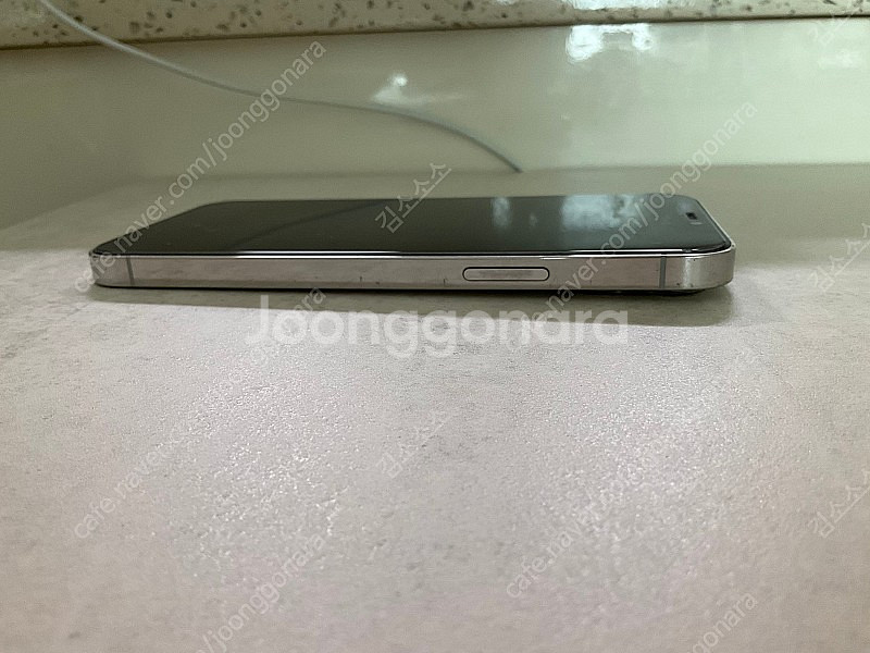 아이폰 12프로 실버 128기가 자급제폰, 배터리 86프로, 강화유리 끼워 사용--6