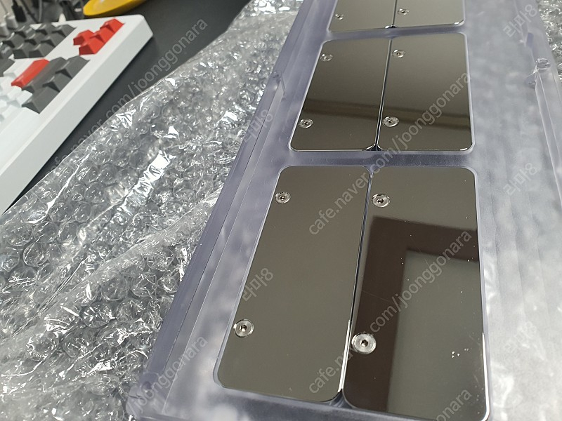 f1-8x 화이트 WKL 상판 (A)급 + PC하판 팝니다 이미지