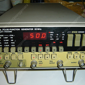 PLUSE / FUNCTION GENERATOR ( HP 8116A )