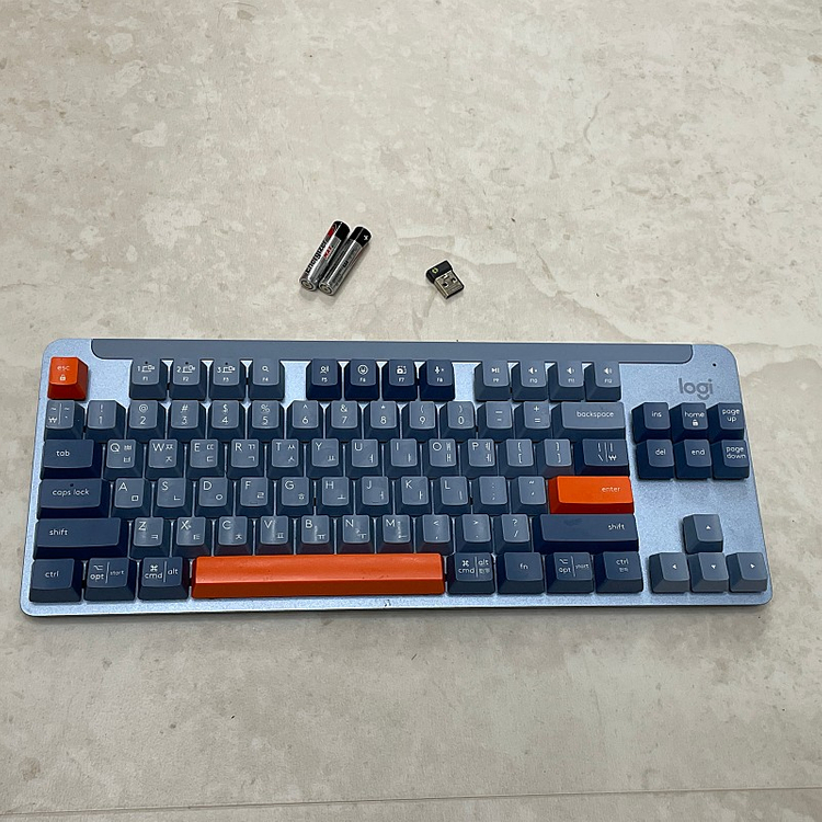 로지텍 K855 무선 텐키리스 키보드 (커버 포함) 이미지