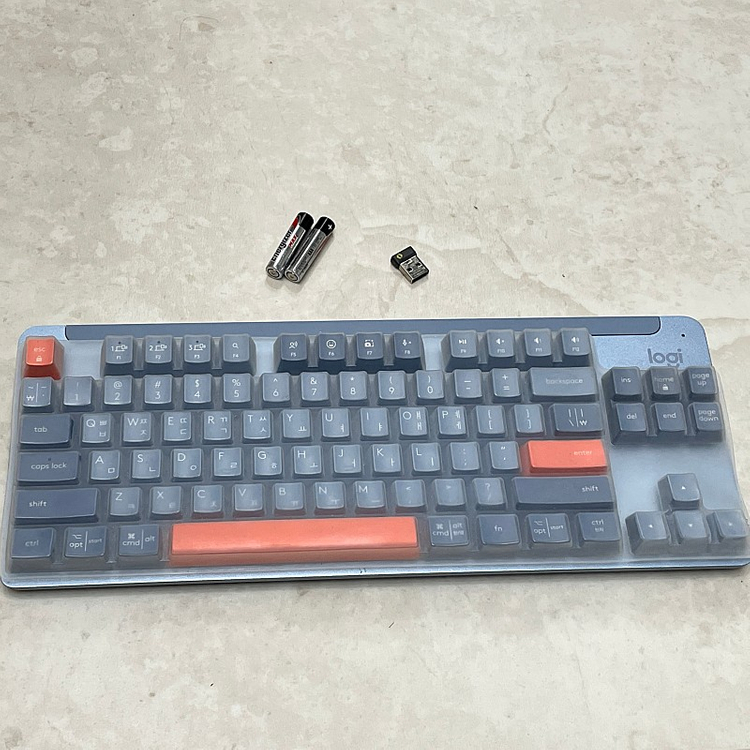 로지텍 K855 무선 텐키리스 키보드 (커버 포함) 이미지