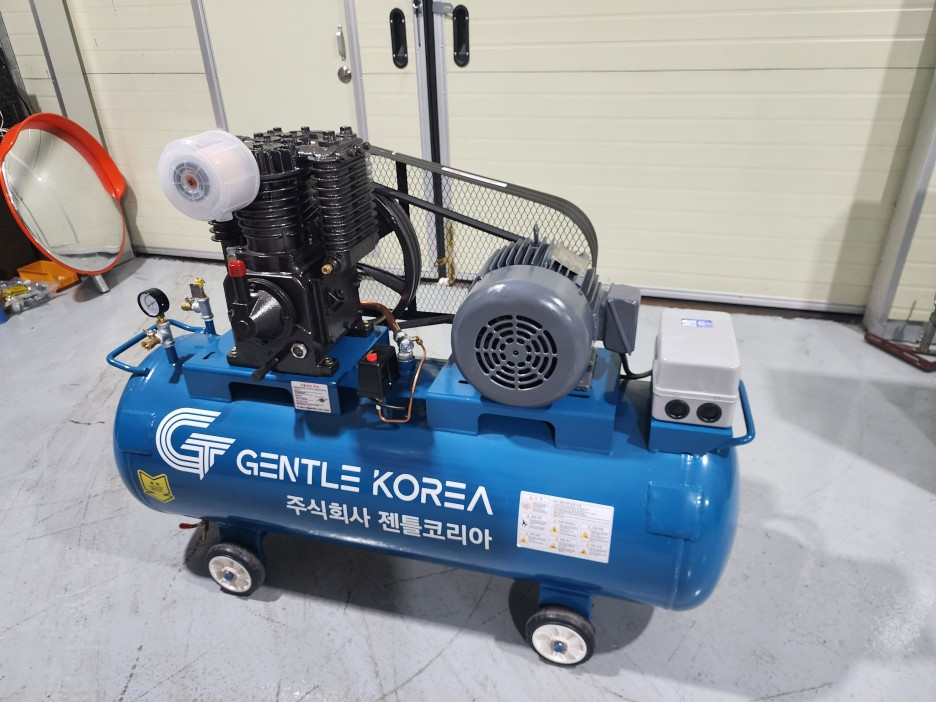 카센터 정비소용 중고 최상급)-중고압 7.5마력 에어탱크240리터 판매/중고콤프레샤 전문 이미지