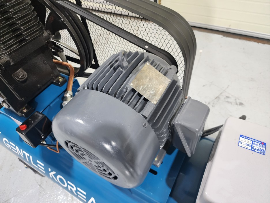 카센터 정비소용 중고 최상급)-중고압 7.5마력 에어탱크240리터 판매/중고콤프레샤 전문 이미지