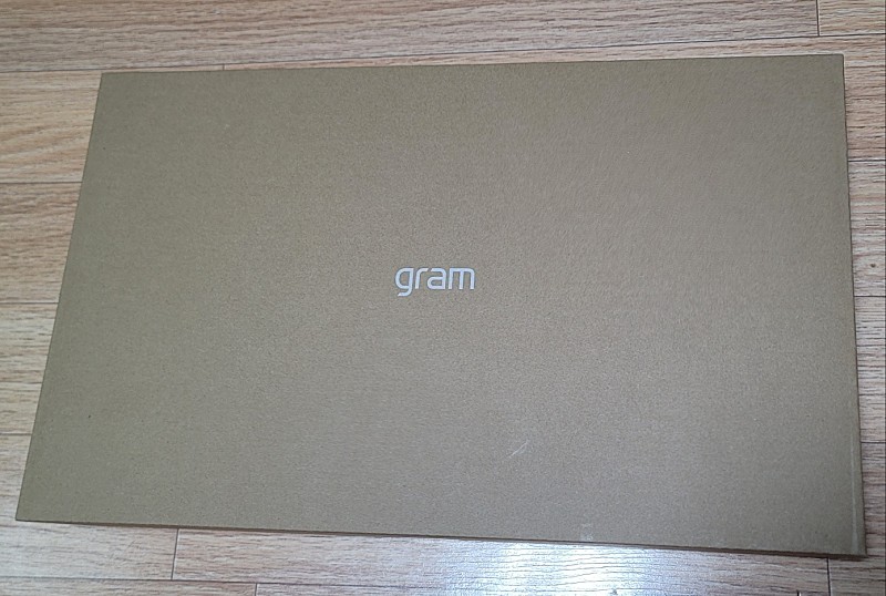 LG 그램 Pro 16인치 2024년형 미개봉 새상품 팝니다.
