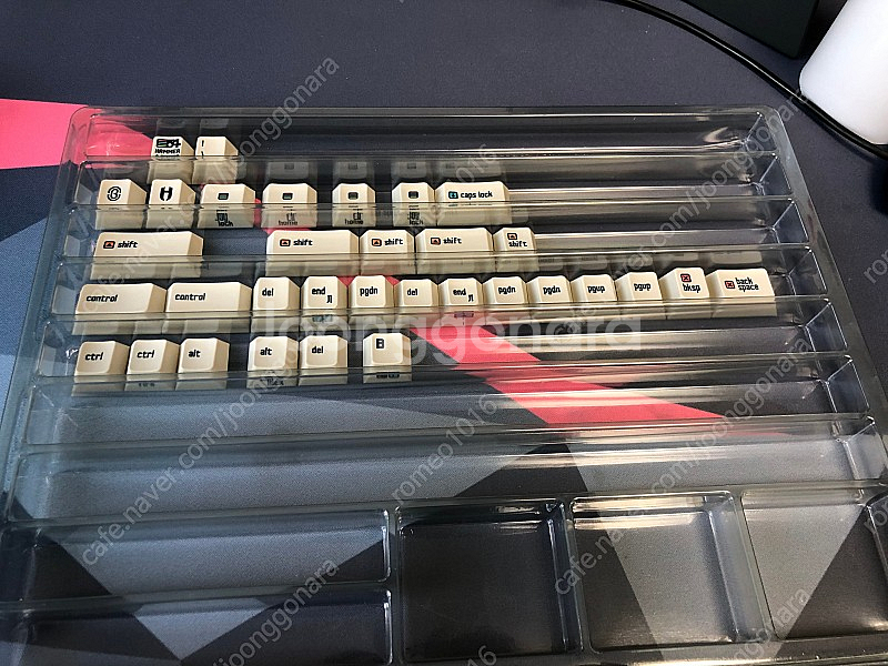 햄승 HAMMER & BUGER C64 R2 판매합니다--1