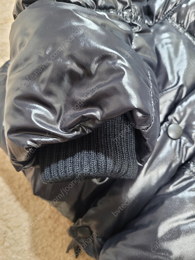 남성 DUVETICA 다운패딩 100호 (블랙) 가슴57 / 총장66 / 소매64 / 어깨48 이미지